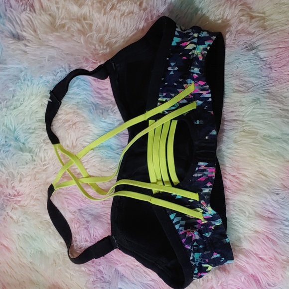 Victoria's Secret VSX Sport Strappy Back Sports Bra 32B - Picture 6 of 13